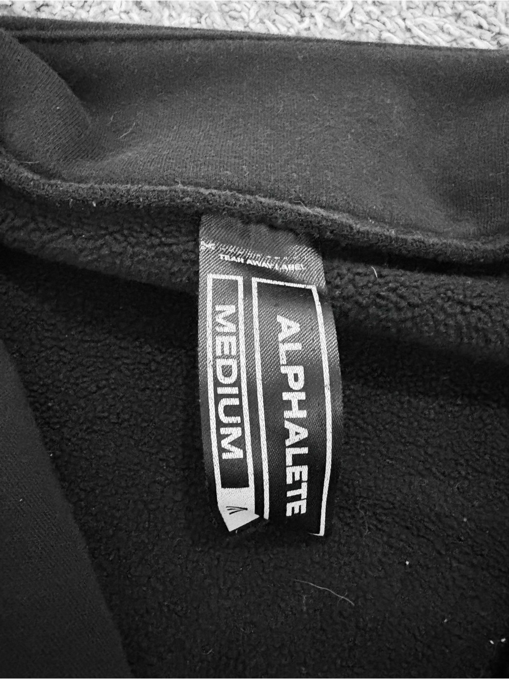 Alphalete Black Full-Zip Knit Jacket with Subtle Logo - Picture 5 of 7